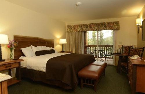 McKinley Park Cabin | Denali Park Village