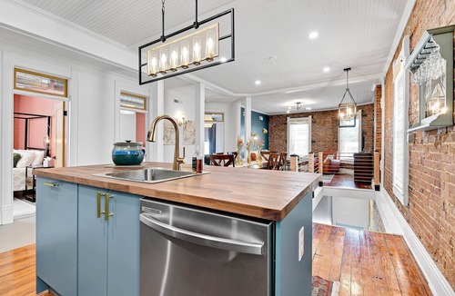 Wellsville Apartment | Designer Loft— 40 Min to Major international sporting event KC | Sleeps 7