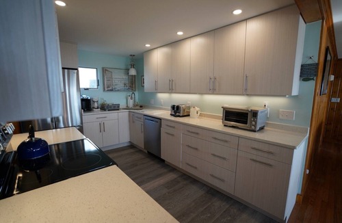 Camp Ellis House | Direct Oceanfront/Beachfront Home in Saco, ME. Family Retreat sleeps 19
