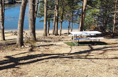 Sunrise Beach RV Rental | DnD Campgrounds Site 7 Family Camp