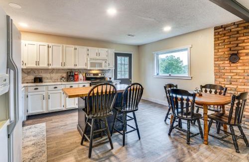Kingdom City House | Dog-Friendly Cabin w/Yard Near Auxvasse Creek!