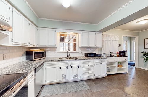 Macon House | Dog-friendly charmer with large yard, sunroom, game room, grill, AC, & W/D