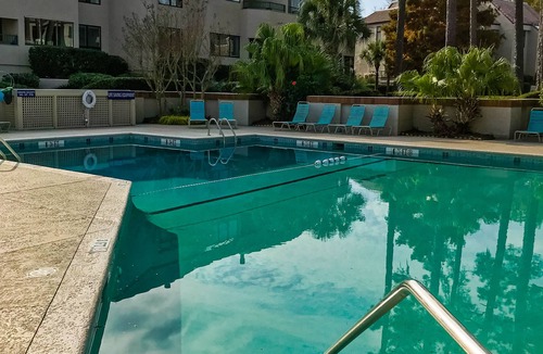 Palmetto Dunes Villa | Dog-friendly condo near Shelter Cove Marina with pool, hot tub & lagoon views