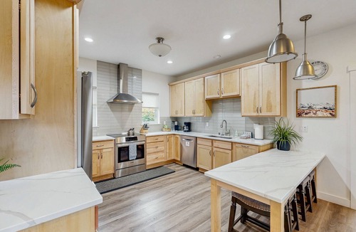 North Star House | Downtown Anchorage Retreat – 2 Full Kitchens, Coffee Bar & Wheelchair Accessible