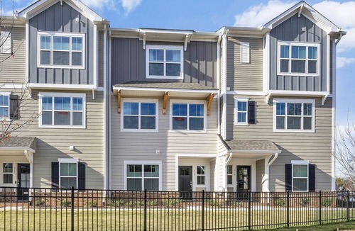 Greenville House | Downtown Greenville · 3BR/3.5BA · Private 2-Car Garage · Minutes to Main St