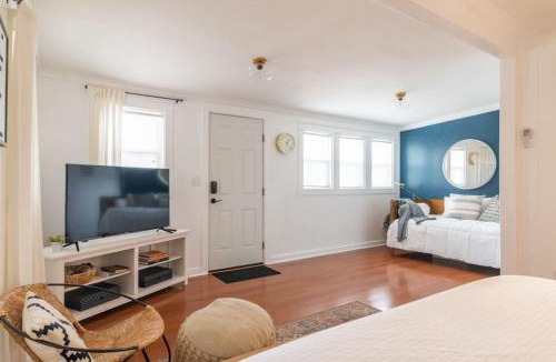 Wimberley Hotel | Downtown Studio 2 at Beer Ranch Project Inn