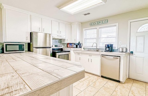 North Myrtle Beach House | DWs Oceanfront Beach House Huge Sun Deck
