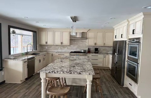 Monticello House | Eagle Point - Jackson Lake - Located on Eagle dr.