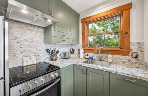 Rangeley House | 🐾Eagles Ledge | Cozy chalet w/incredible views, access to Rangeley Lake & 15 mins to Saddleback!