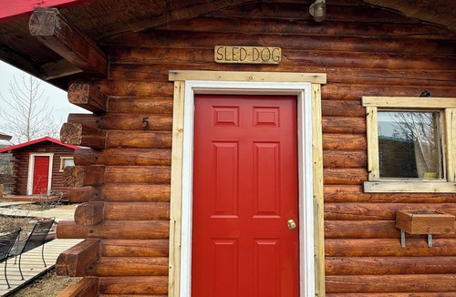 Healy Cabin | Earthsong Lodge - Queen Suite