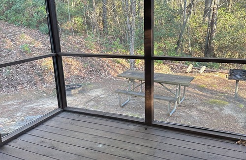 Sunset Cabin | Eastatoee Valley Bear Cabin B - Jocassee Gorges, Waterfalls & Mountain Views