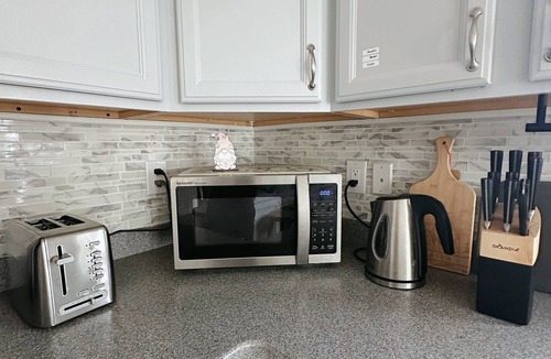 Fairbanks House | Easy Stay Spacious 4BR Home Large Garage Prime Location