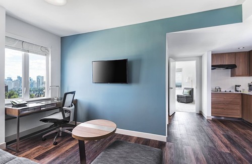 Calgary Hotel | Element by Marriott Calgary Airport