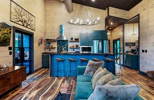 Hidden Lake Cabin | Enormous Cabin Luxury Interior and Game Room in Cherry Log, Georgia