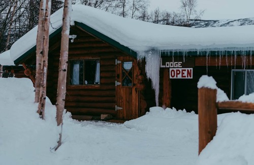 Chase Cabin | Entire Property Historic Chulitna River Lodge