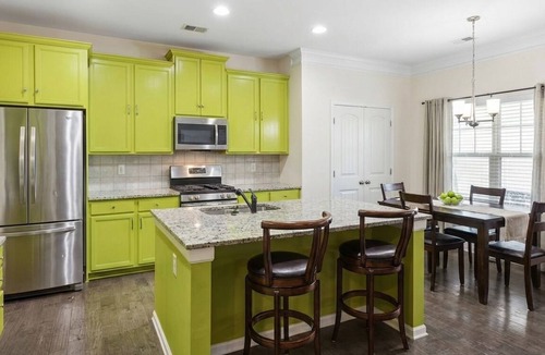 Covington House | Excellent 6-bedroom house with AC in charming Covington