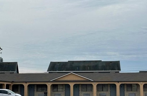 Robstown Hotel | Executive Inn