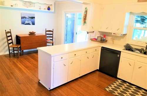 Eutawville House | Fabulous 3,065 Sq Ft Home is Located on the southern shores of Lake Marion