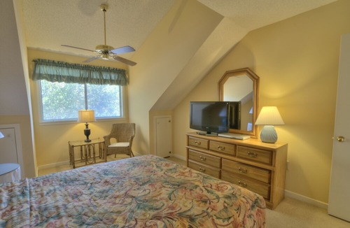 Arcadian Shores Condo | Fabulous Accommodations + Washer/Dryer!