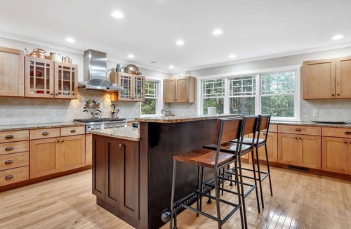 Quechee House | Fairbanks Haven House with Hot Tub & Infrared Sauna