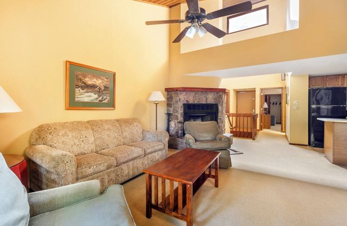 Sapphire Condo | Fairway Forest by Coolvacay