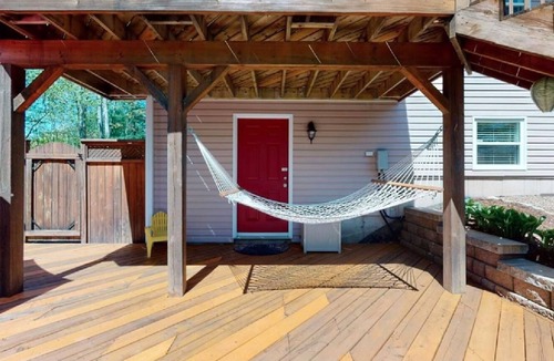 Fall River Apartment | Fall River Oasis Suite with 6 Person Hot Tub