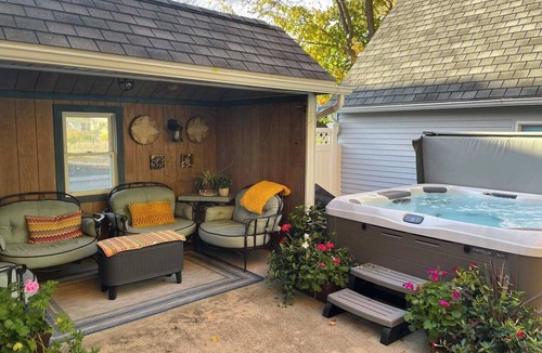 Keene House | Family Friendly, large dining area, 3 living rooms