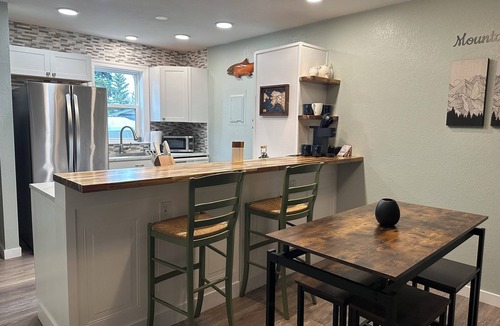 Old Seward - Oceanview House | Family friendly townhouse style unit with a private deck and backyard!