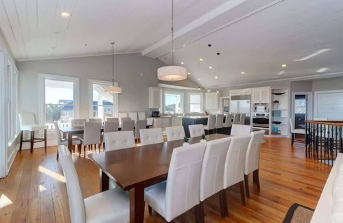 Isle of Palms House | Family Home-11 Bedroom, Pool, Hot Tub, Billiard Room, Elevator, Putting Green - Sea Palace