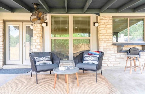North Park Estates House | Fireplace, Fire Pit, Turf Backyard | Central ATX