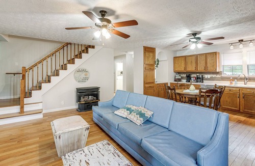Eatonton House | Fish & Swim Off the Dock: Lake Sinclair Family Gem