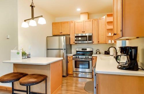 Ridgeway House | Fisherman’s Cabin in Soldotna Near Kenai River!