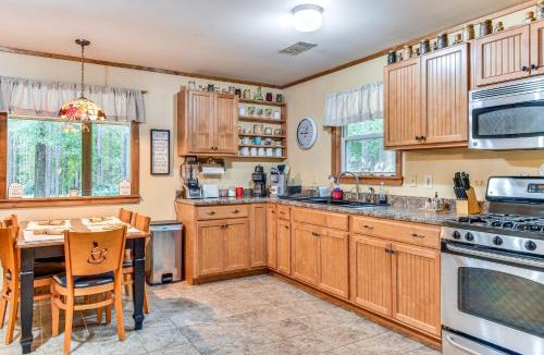 Eatonton House | Forested Family Hideaway Near Lake Sinclair!