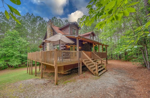 Lake Lure Cabin | FREEnite w/ 4 JUNE- Large Private LogHome/ HOTTUB Game rm/lake/hiking/pet/beach