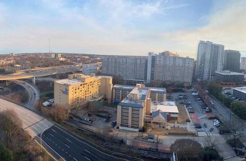 Peachtree Center Condo | Fresh, Updated, & Cozy 1BR, 1BA in Midtown - Sleeps 4,Near Attractions & Dining!