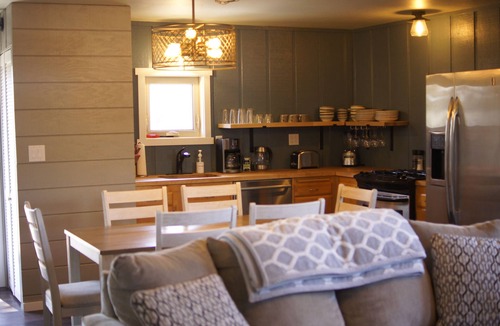 Southwest Bend House | Full kitchen, Private Deck, Fire pit, off street parking, Quiet neighborhood, AC