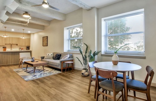 Downtown Wichita Apartment | Fully-Equipped Kitchen with In Unit Laundry near Performing Arts Center