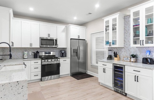 Cumberland House | Fully Renovated 3 Bedroom 2.5 Bath Near Braves Stadium, Shops, Dining & Gym.