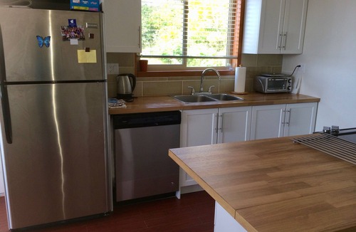 Sechelt House | Fun Suite between two waters