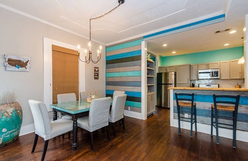 San Jacinto House | Galveston Multi-Unit Vacation Home Near Beach, Pleasure Pier & Restaurants!