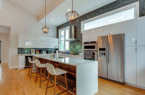 Atlanta House | Game Room + Bar: Luxe Group Getaway in Atlanta