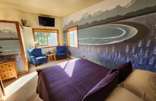 Kachemak Cabin | Garden Getaway at Bear Creek Winery, w/fire pit, koi pond, and hot tub