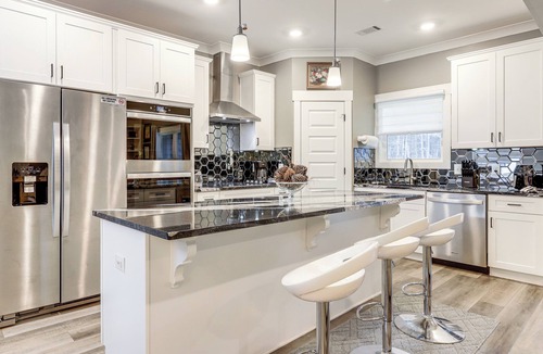 Locust Grove House | Gather, Play & Unwind! Modern Locust Grove Home