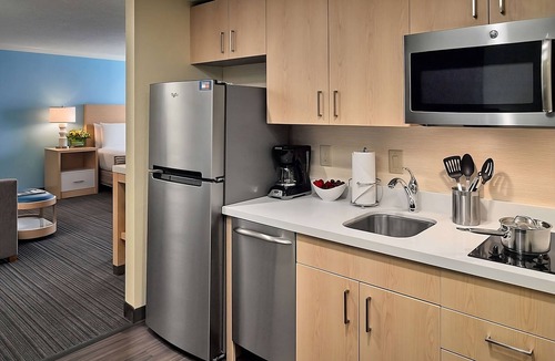 Gwinnett Place Hotel | Get Ready for Adventure! 4 Spacious units awaits. Near Sweet Water Park