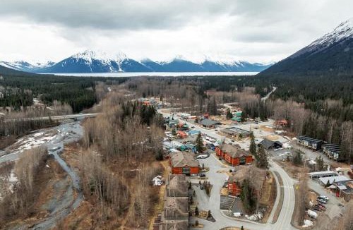 Alyeska House | Girdwood Mountain Basecamp-Sleeps 7-Near Alyeska