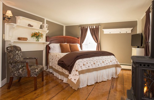 Proctorsville Bed & Breakfast | Golden Stage Inn B&B