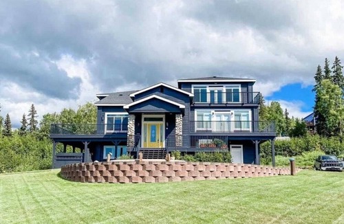 Rabbit Creek House | Golden View House · Spacious Mountain Retreat- Hot Tub, Beautiful View