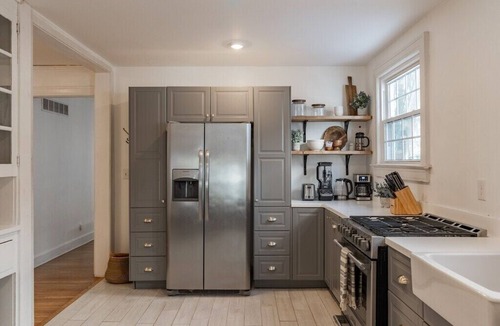 South Kansas City Apartment | Gorgeous Apartment Near Rockhurst University | 59