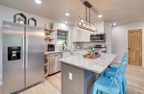 Checotah House | Grandview Spacious and Updated Beds for 10