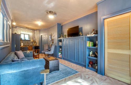 Lost Bridge Village Apartment | Grill & Rooftop Deck: Cozy Hideaway in Garfield